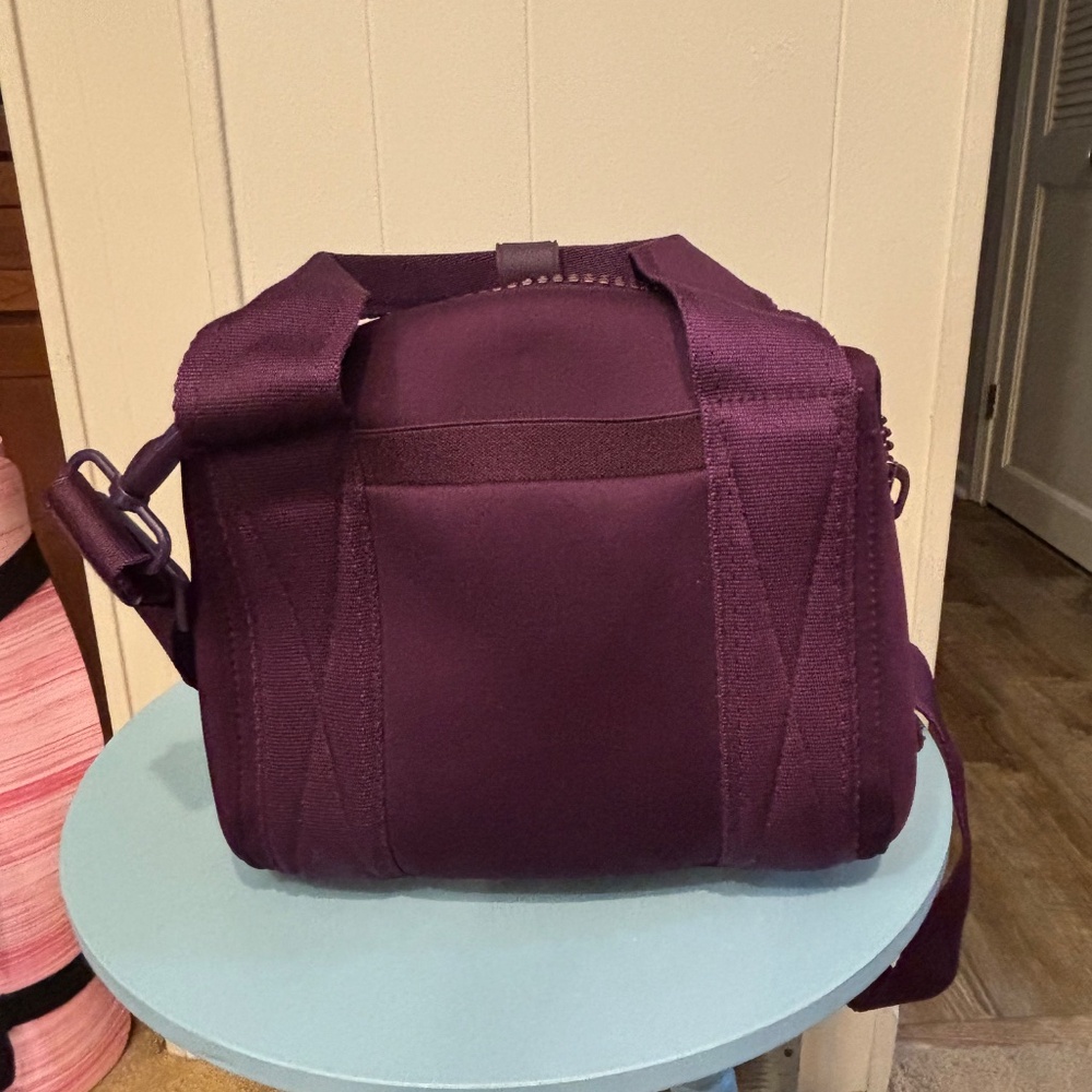 DAGNE DOVER - Landon Neoprene Carryall Bag - X-Small - Plum/Purple - EUC - Picture 2 of 4